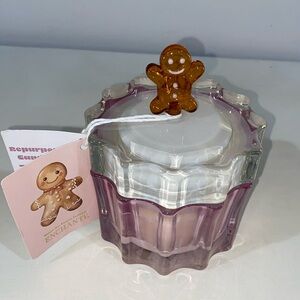 NWT VIRAL Christmas Holiday Pink Cupcake Gingerbread Bakery Shop Glass Candle